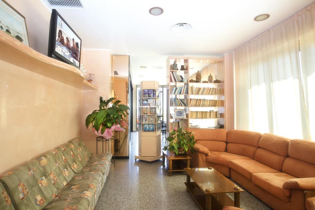 Hotel Usa Rimini Exteriör bild